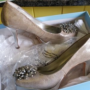 Silver fancy dress shoes